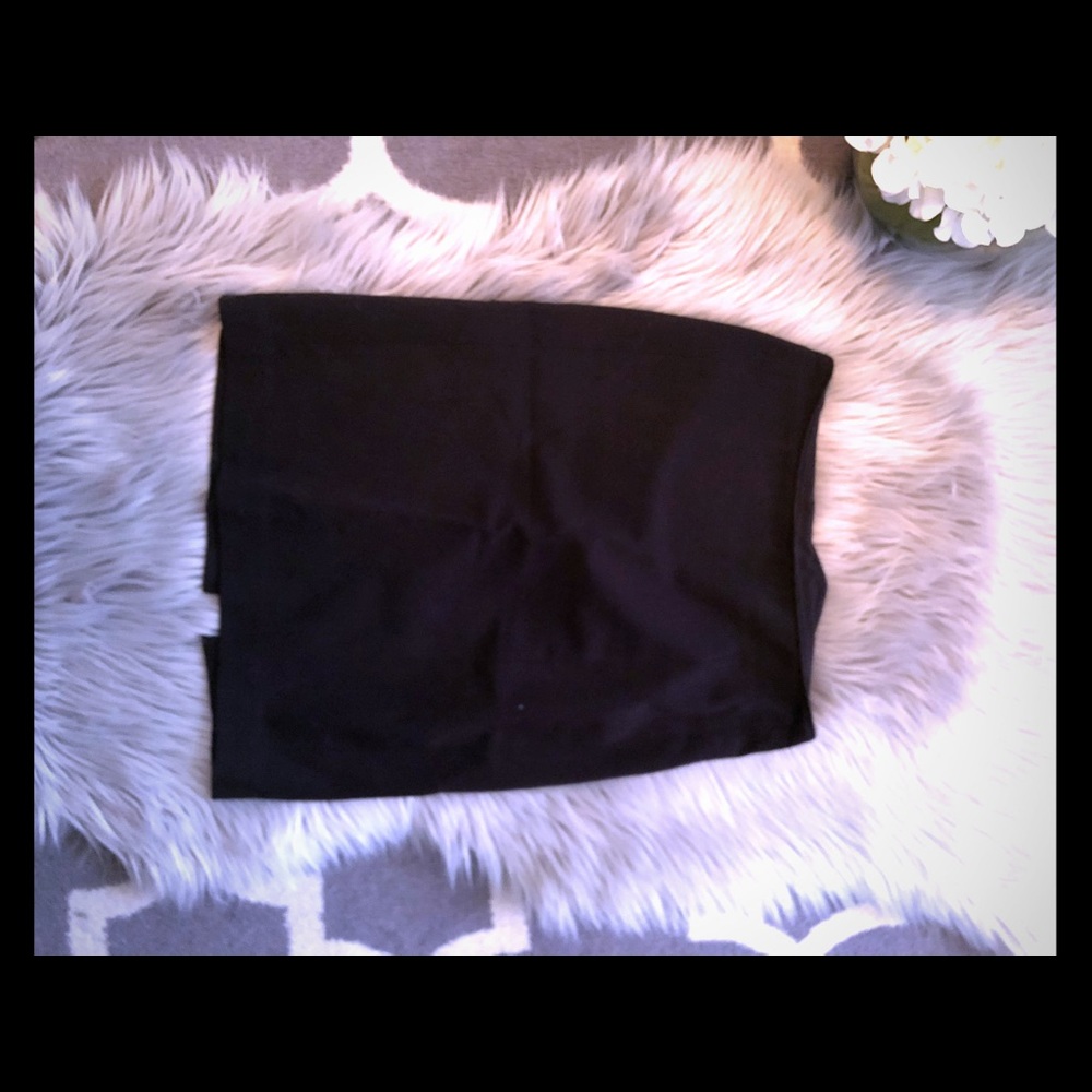 H&M black professional skirt with gold zipper